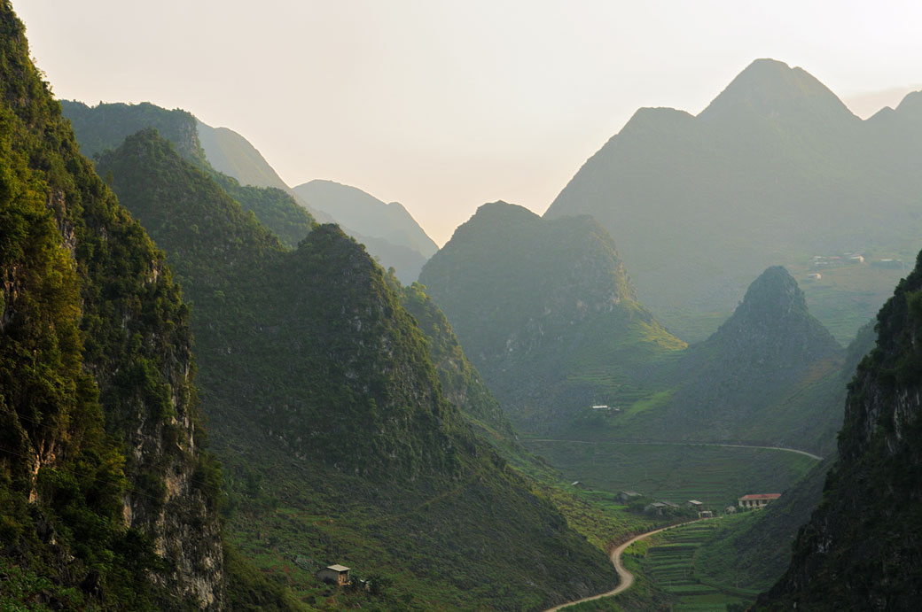 Région montagneuse près de Dong Van, Vietnam