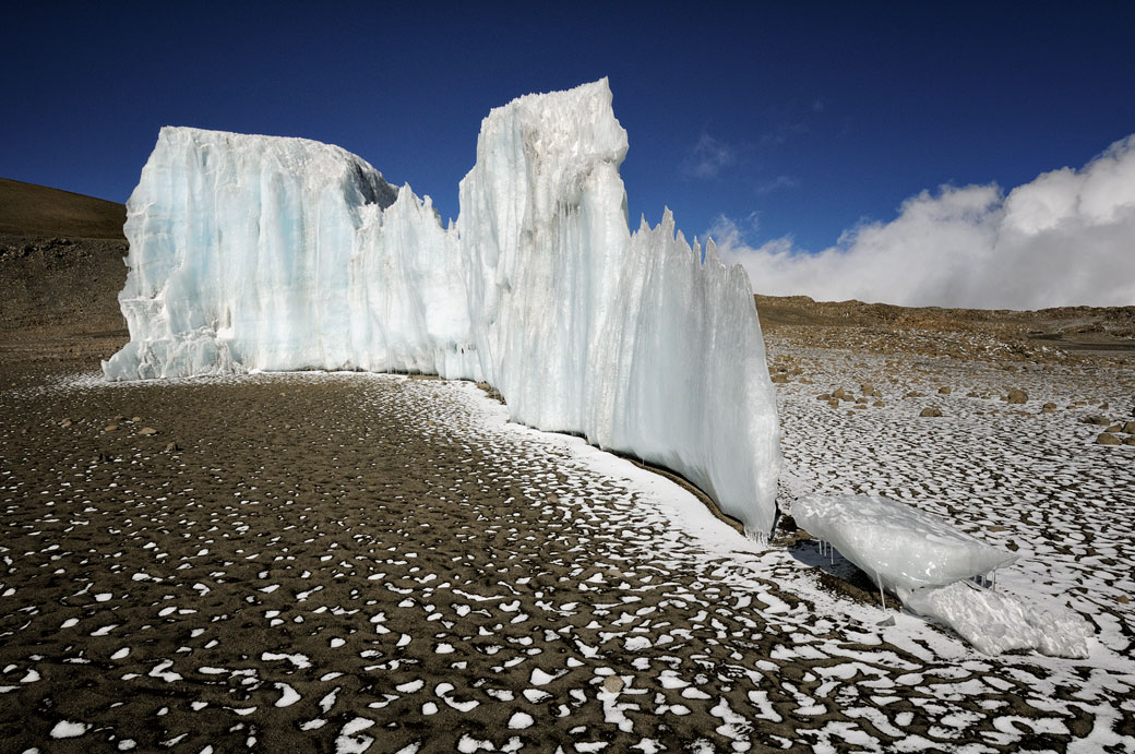 Petite partie du glacier Furtwängler sur le Kilimandjaro, Tanzanie