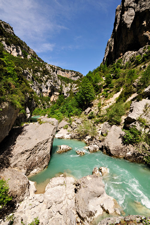 La rivière Verdon depuis le sentier de l'Imbut au fond des gorges