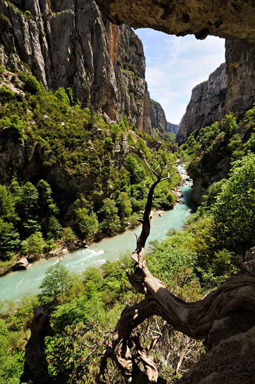 Le Vieux Cade du sentier de l'Imbut dans les Gorges du Verdon, France