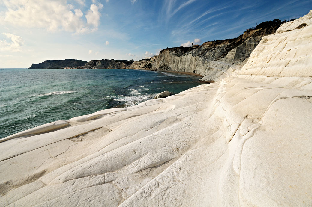 Les falaises blanches de la Scala dei Turchi en Sicile, Italie