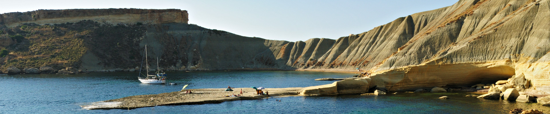 Top image Gnejna Bay à Malte