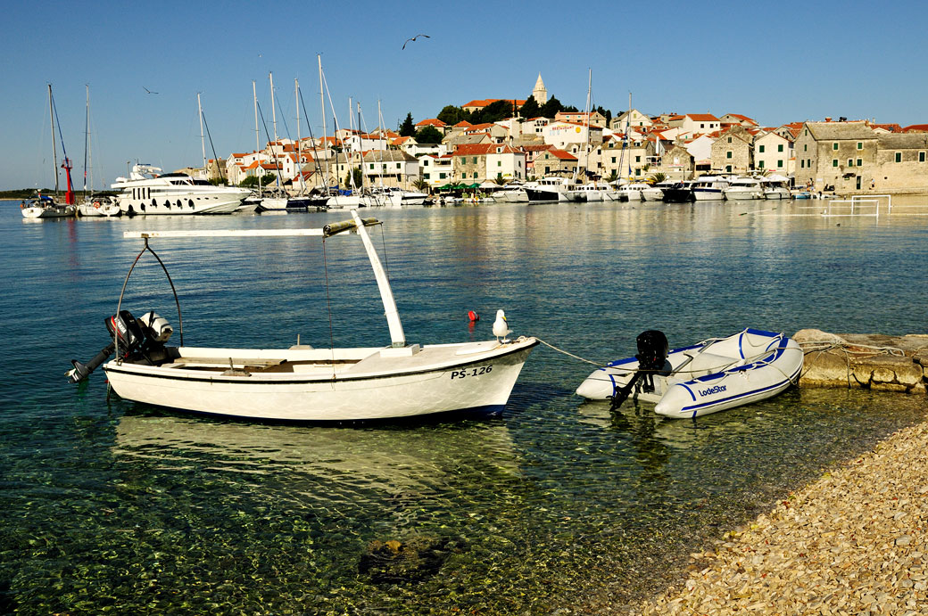 La cité historique de Primošten, Croatie