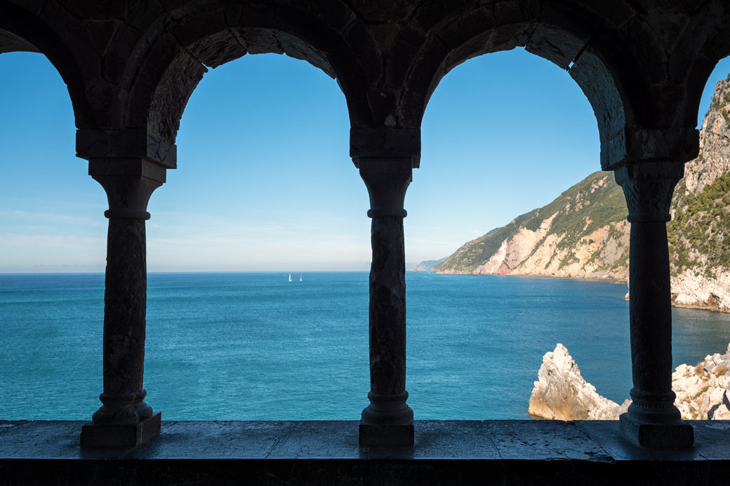 Mer de Ligurie depuis l'église Saint-Pierre à Portovenere, Italie