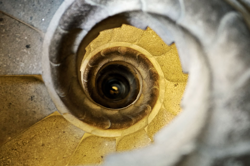 Escalier en colimaçon dans une tour de la Sagrada Família