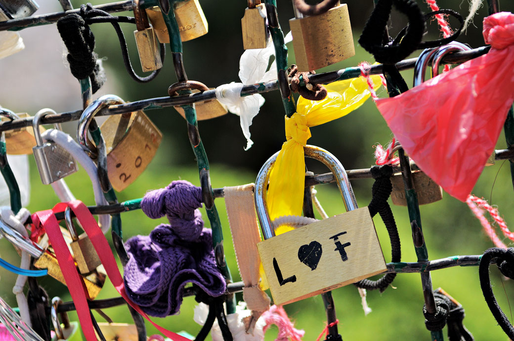 Cadenas et nœuds au parc Güell de Barcelone, Espagne