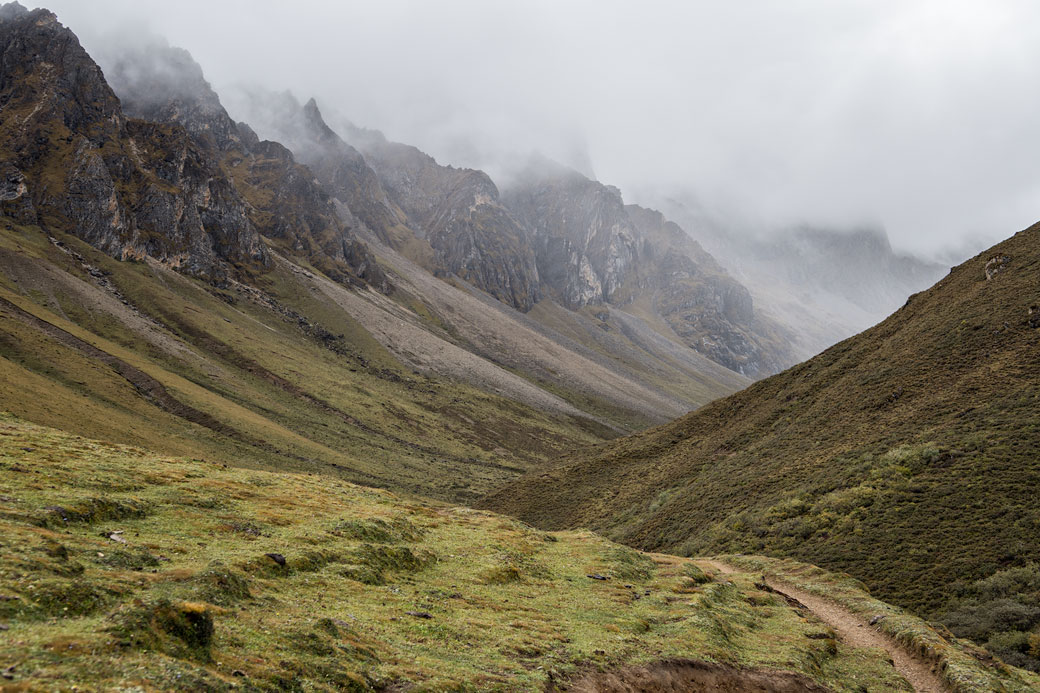 Vallée mystérieuse en route pour Tshophu lake, Bhoutan