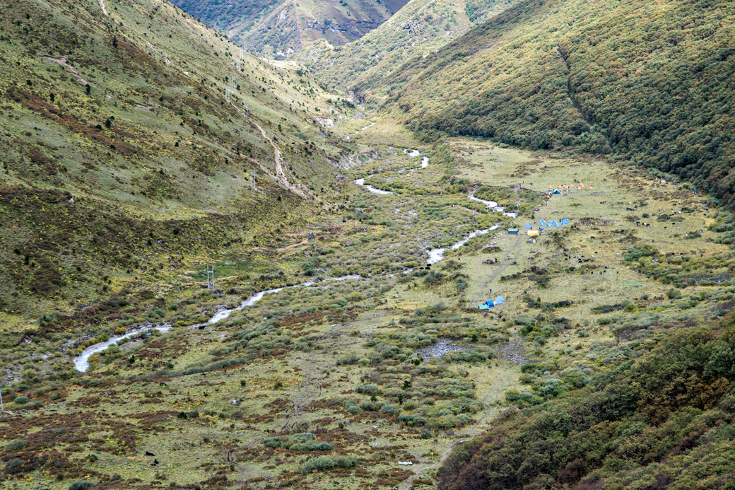 Arrivée au camp de Lingshi, Bhoutan