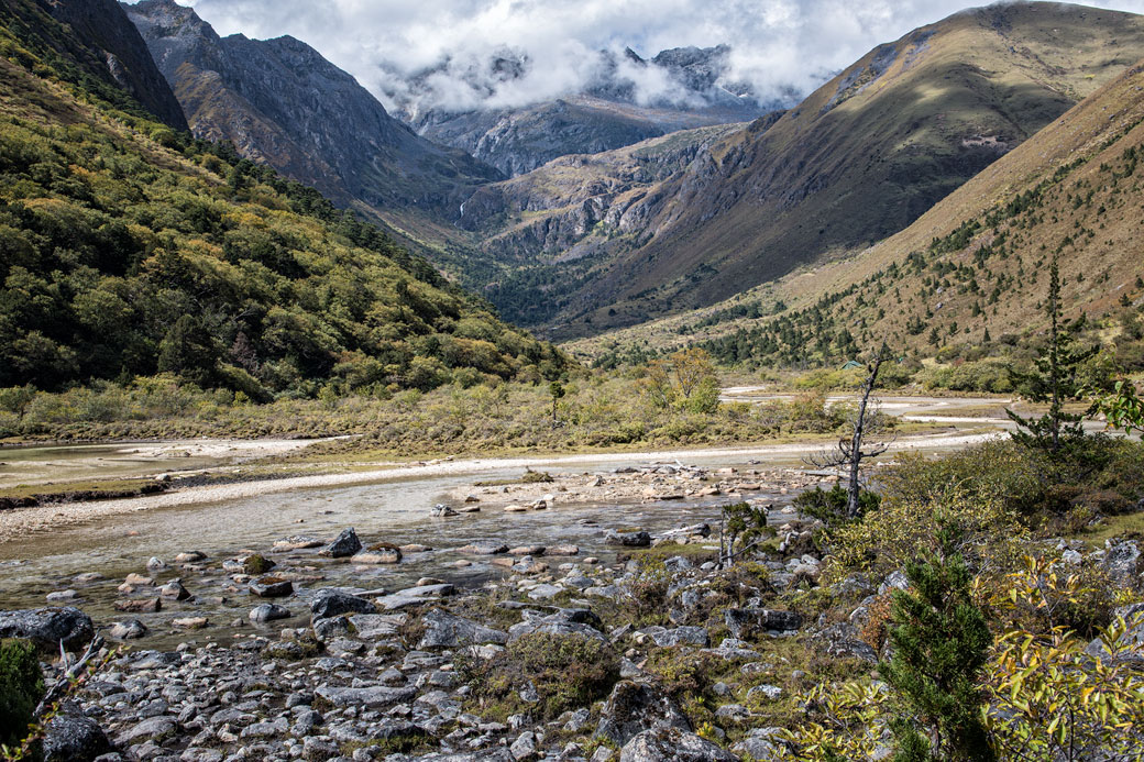 Vallée près du camp de Shomuthang, Bhoutan