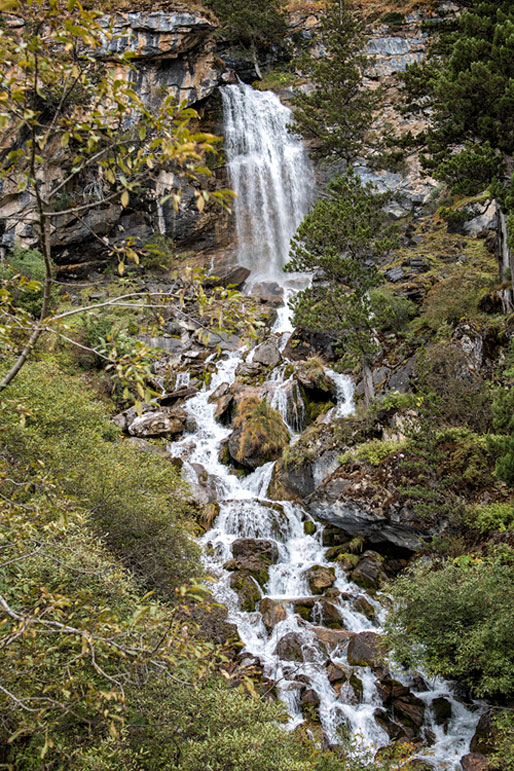 Cascades près de Chebisa. Bhoutan