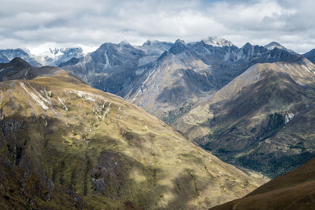 Montagnes depuis le col de Jare La, Bhoutan