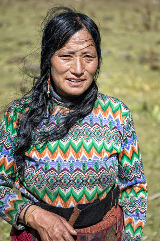 Portrait d'une femme Layap près de Robluthang, Bhoutan