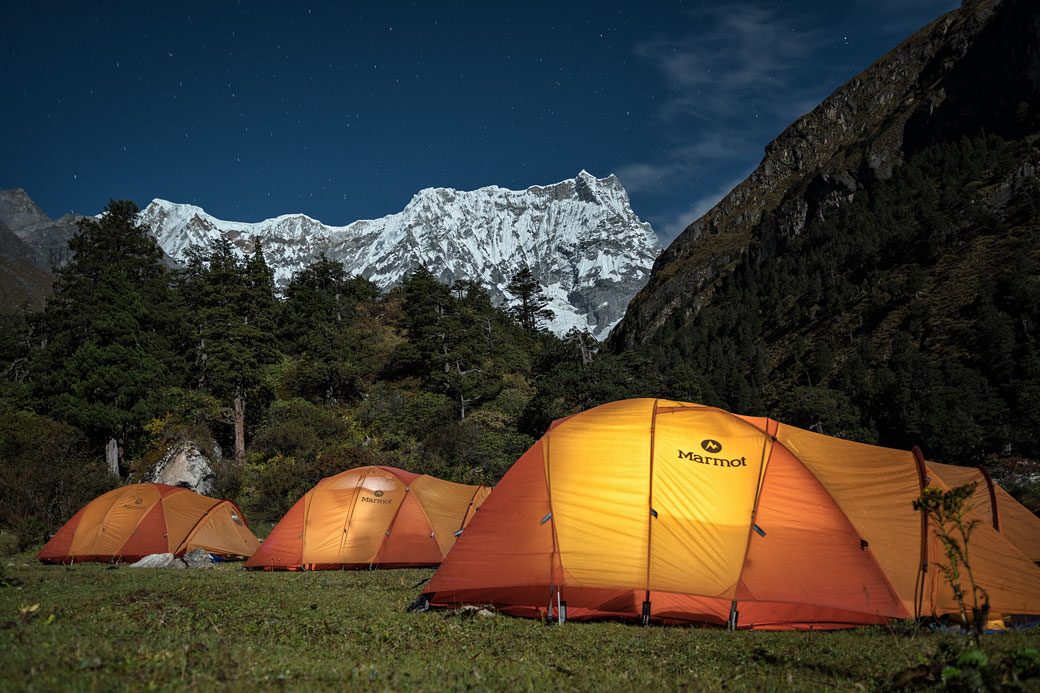 Camp de Lemithang au pied du Gangchhenta, Bhoutan