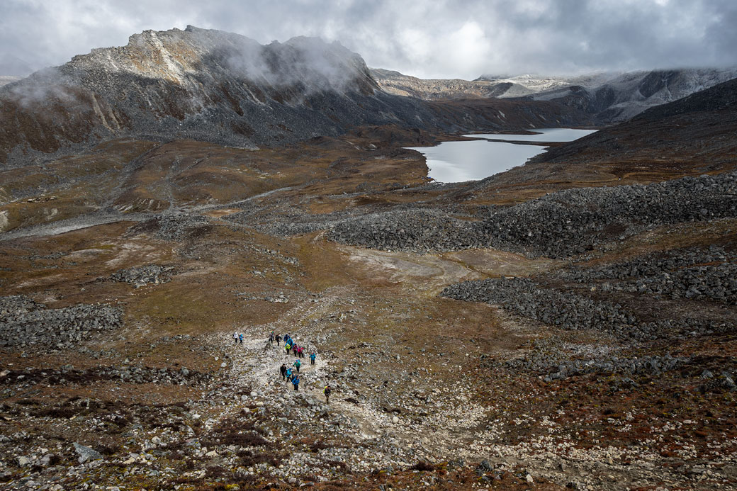 Trekkeurs au départ de Tshochena, Bhoutan