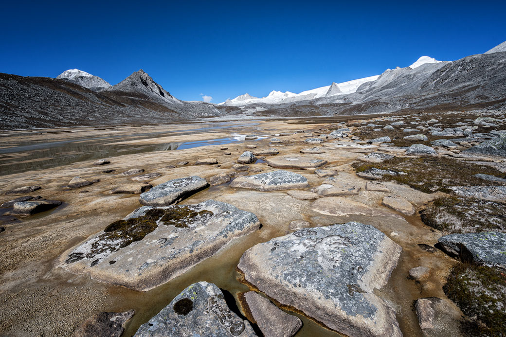 Paysage grandiose entre Rinchen Zoe La et Chukarpo, Bhoutan