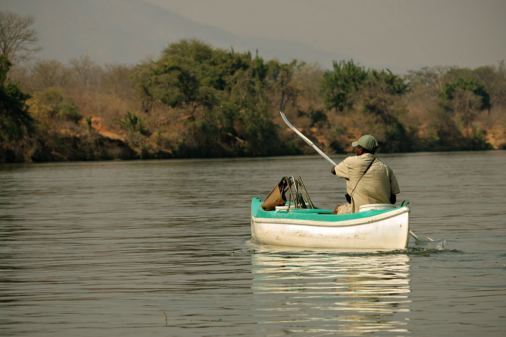 Descente du fleuve Zambèze en canoë, Zambie