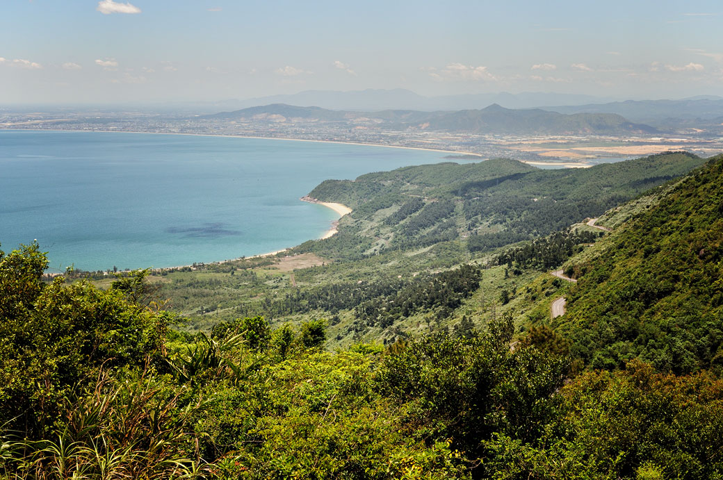 Montée au col de Hai Van entre Hué et Da Nang, Vietnam