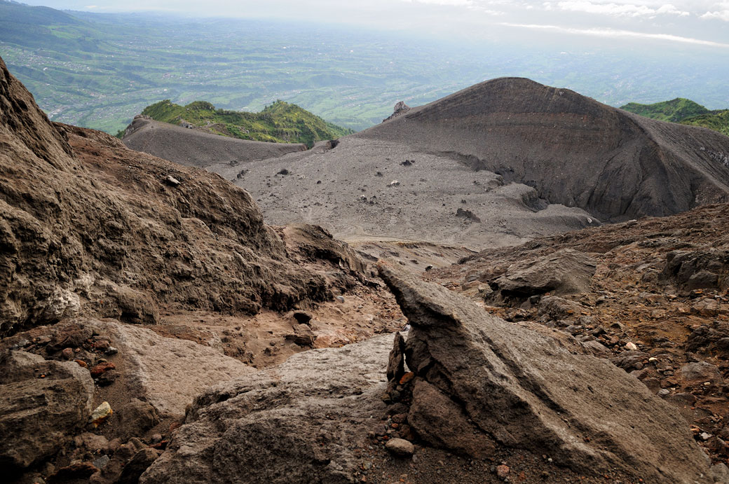 Cendres volcaniques près du sommet du Merapi, Indonésie