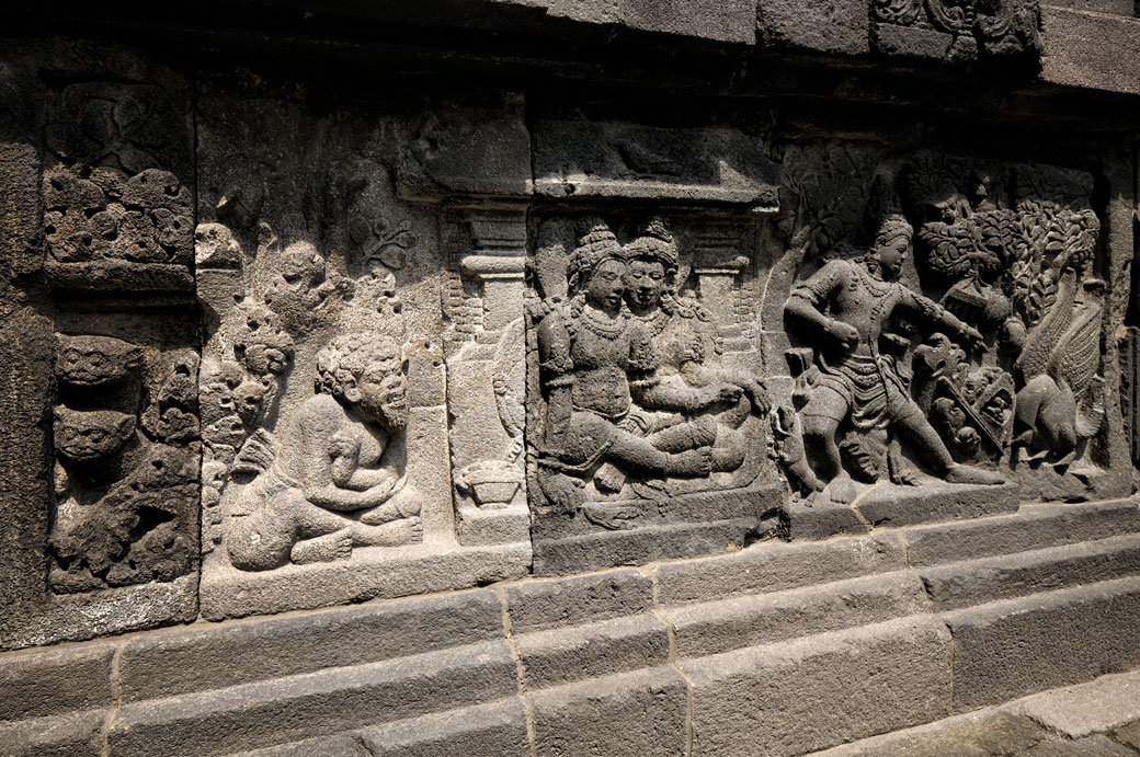 Bas-reliefs au Temple de Prambanan près de Yogyakarta, Indonésie