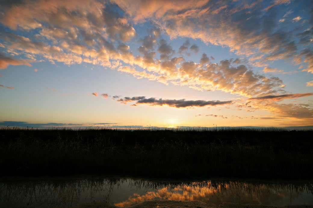 Ciel de Camargue au coucher du soleil, France