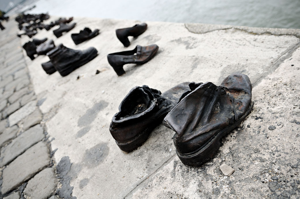 Chaussures au bord du Danube à Budapest, Hongrie