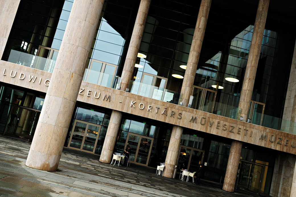 Architecture du Musée Ludwig de Budapest, Hongrie