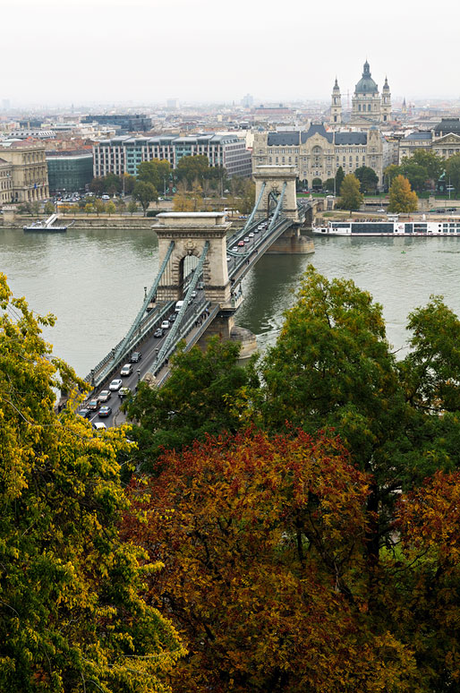 Pont aux chaînes Széchenyi sur le Danube à Budapest, Hongrie