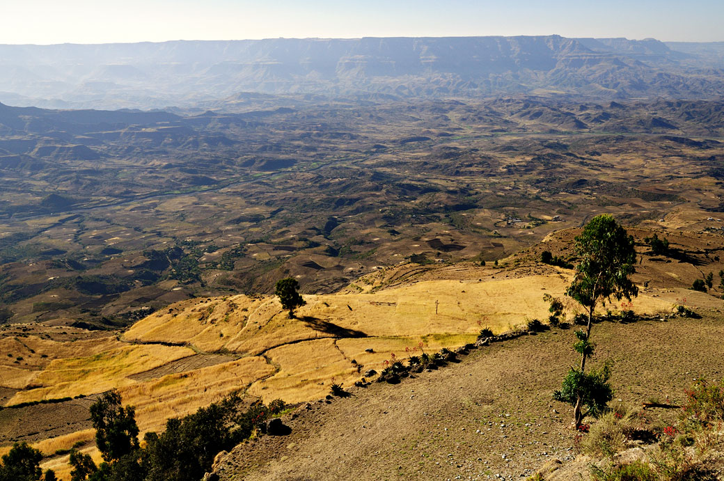 Hauts plateaux depuis le Mont Asheten près de Lalibela, Ethiopie