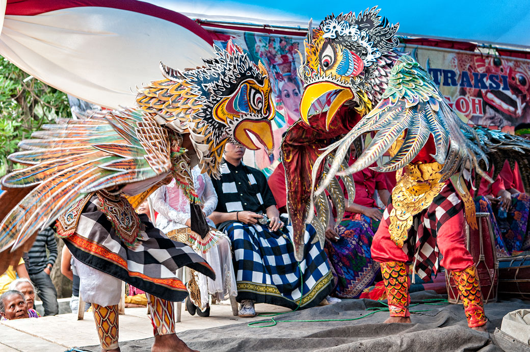 Danse Barong traditionnelle dans la province de Java oriental, Indonésie