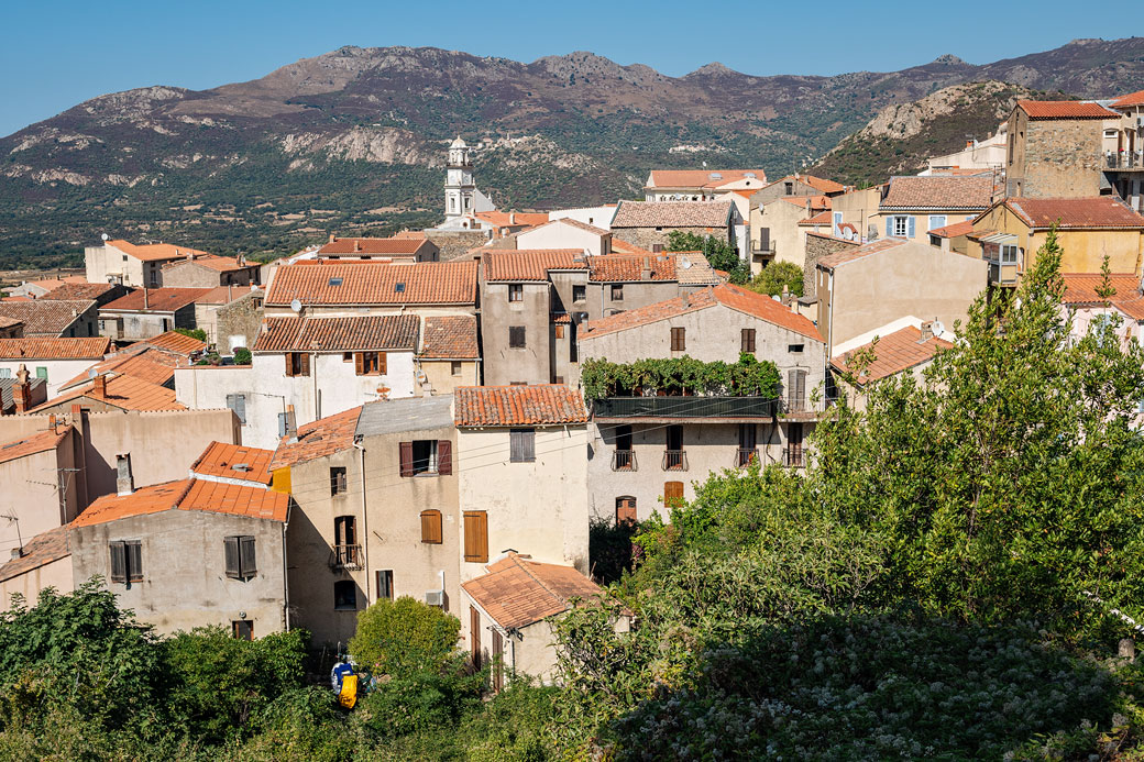 Le village de Calenzana en Corse, France