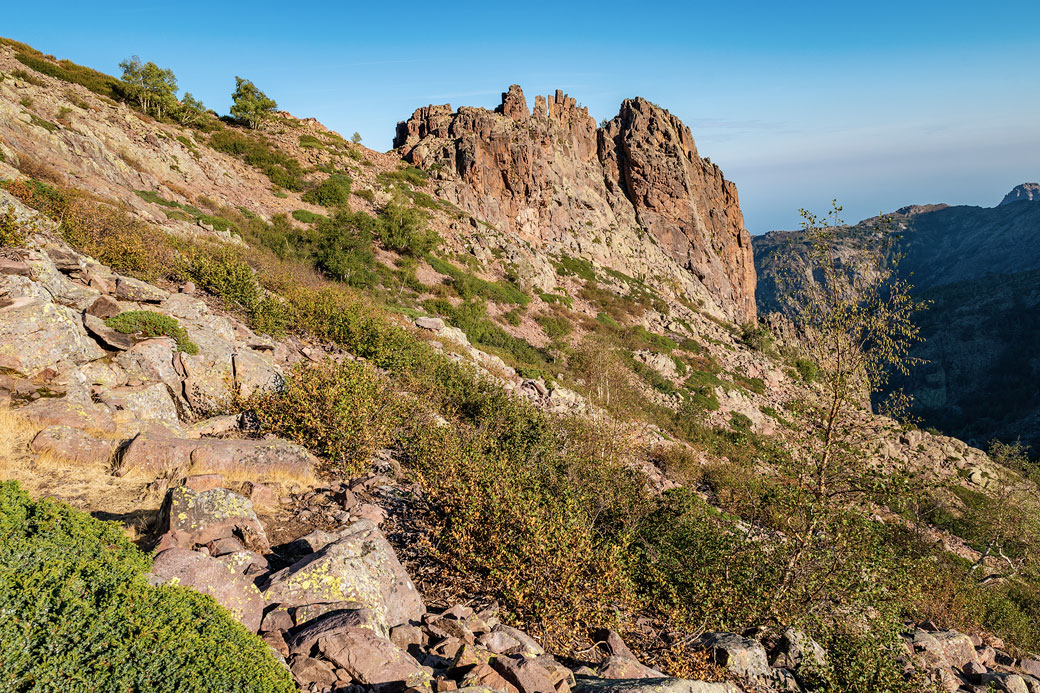 Montée vers la Bocca di Pisciaghja lors de la 2e étape du GR20, Corse