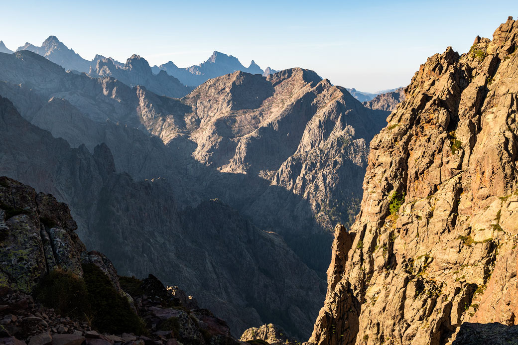 Vue sur les montagnes depuis la Bocca di Pisciaghja, Corse