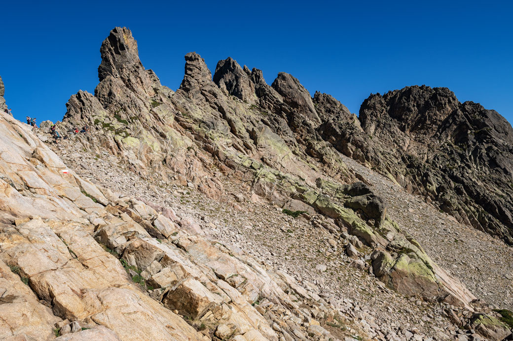 Montagnes acérées près de Bocca alle Porte sur le GR20, Corse