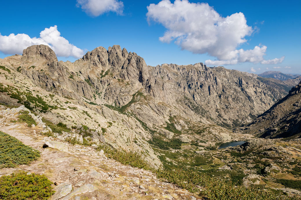 Ciel et montagnes sur la 7e étape du GR20, Corse