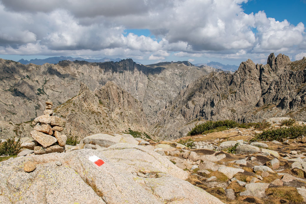 Entre ciel et montagnes sauvages sur le GR20, Corse