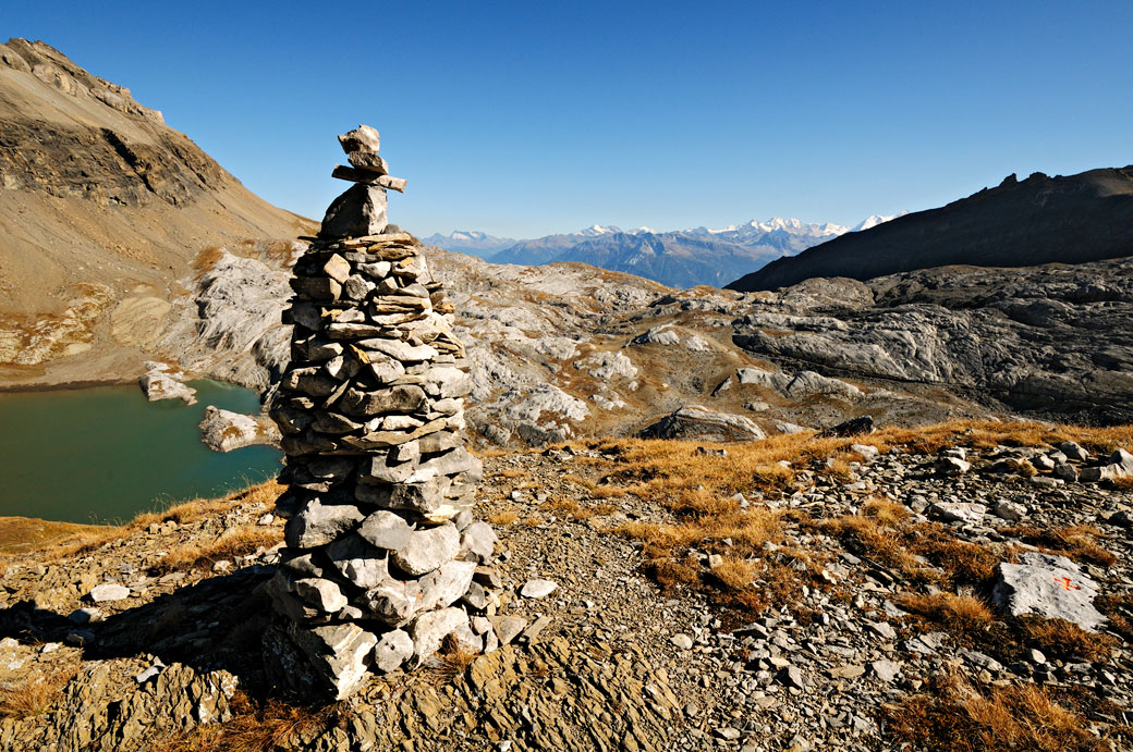 Cairn près du lac de Audannes dans le canton du Valais, Suisse