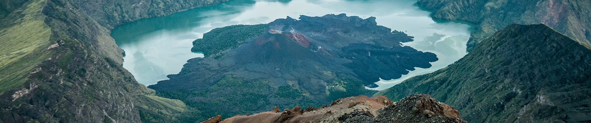 Top image Mont Rinjani, Lombok