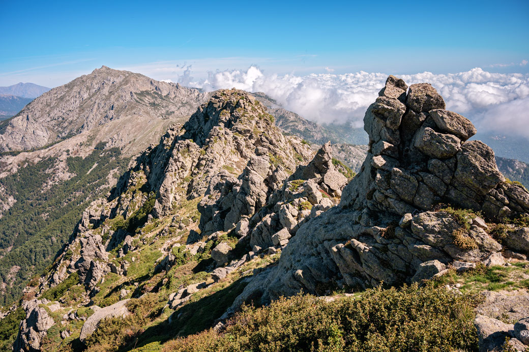 Crête et nuages vers la Punta della Cappella, Corse