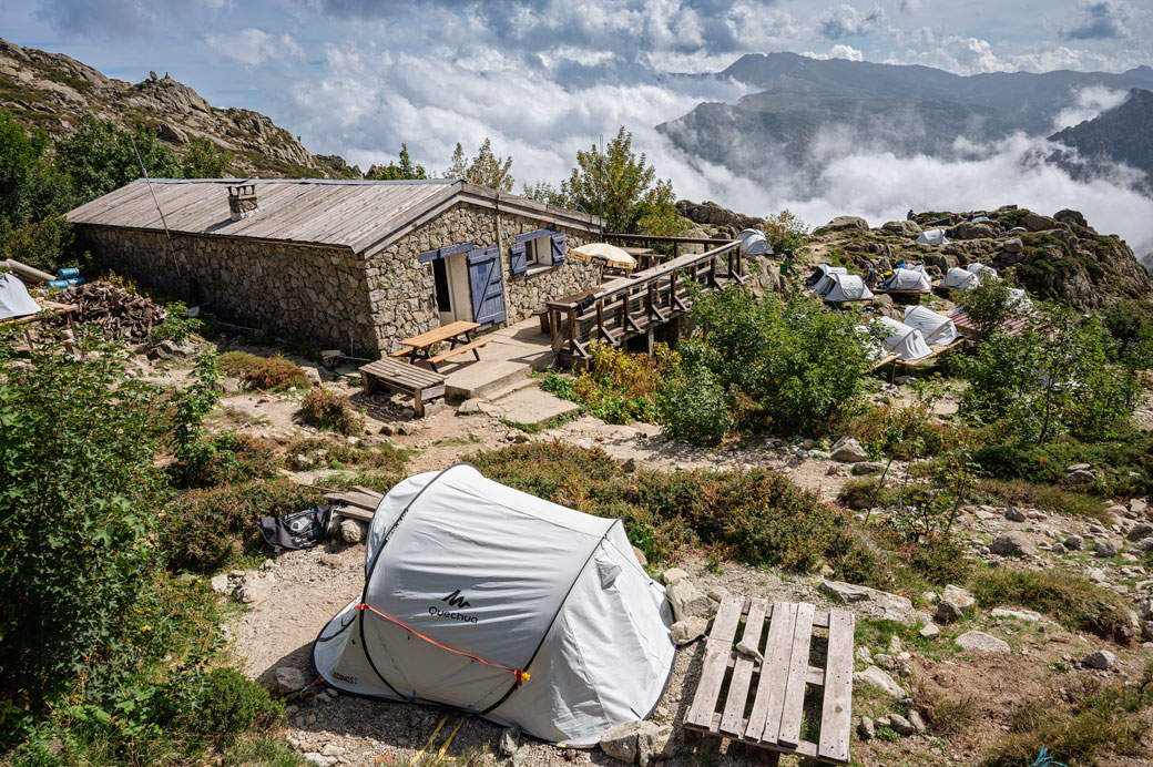 Refuge et bivouac d'Usciolu sur le GR20, Corse