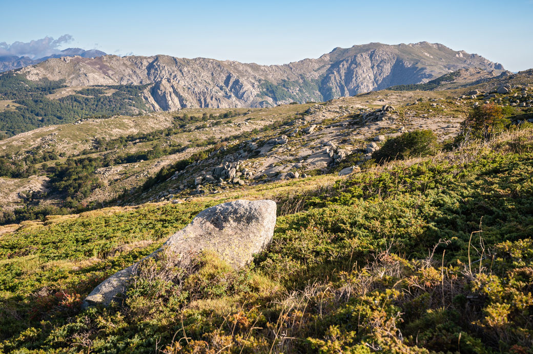 Arête des Statues depuis la montée vers le Monte Incudine, Corse