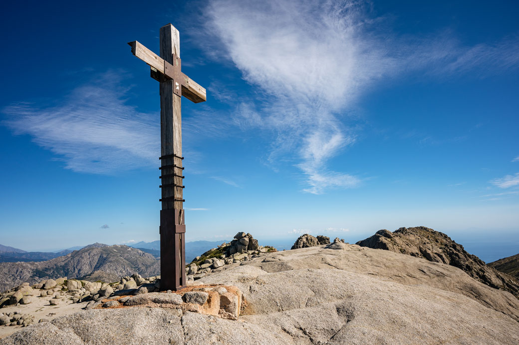 Croix au sommet du Monte Incudine, Corse