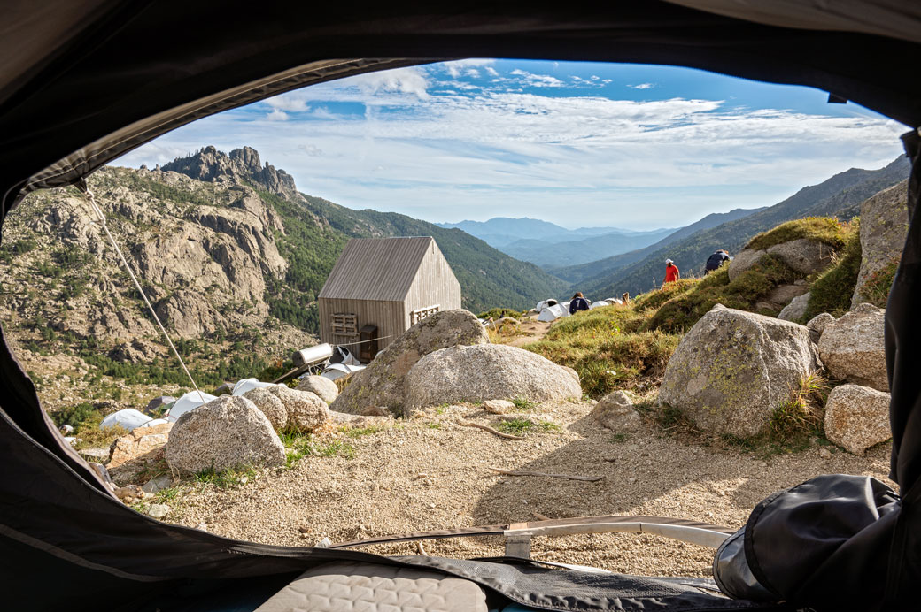 Dans ma tente au refuge d'Asinau sur le GR20, Corse