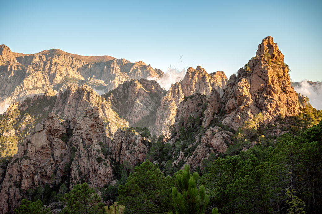 Pic et montagnes de la Bocca Di Monte Bracciutu, Corse