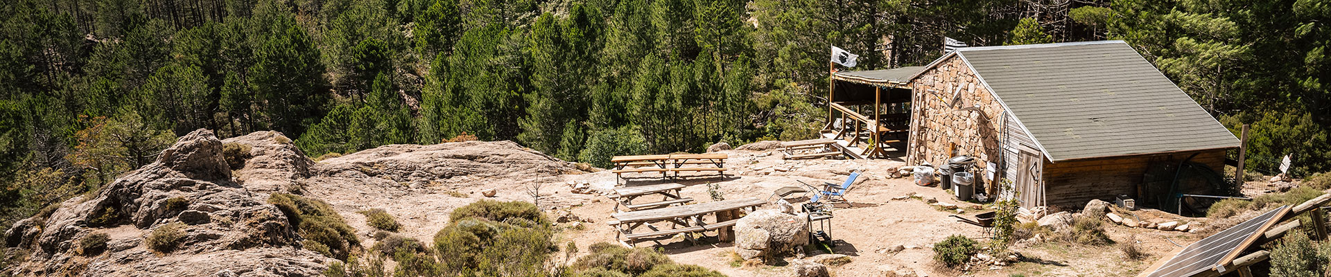 Top image refuge I Paliri GR20