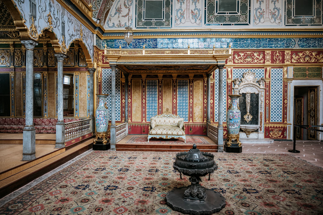 Salle impériale au harem du Palais de Topkapı à Istanbul