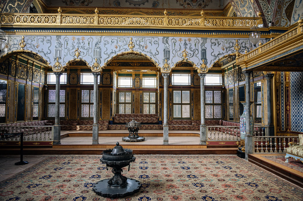 Salle impériale dans le harem du Palais de Topkapı à Istanbul
