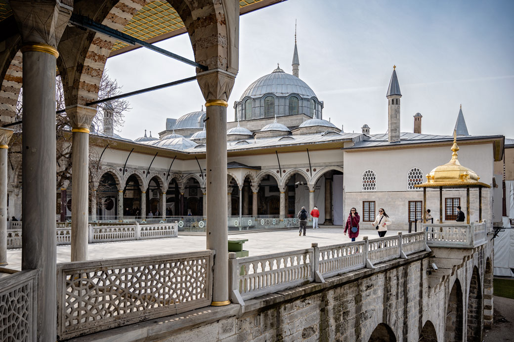 Terrasse de marbre au Palais de Topkapı d'Istanbul