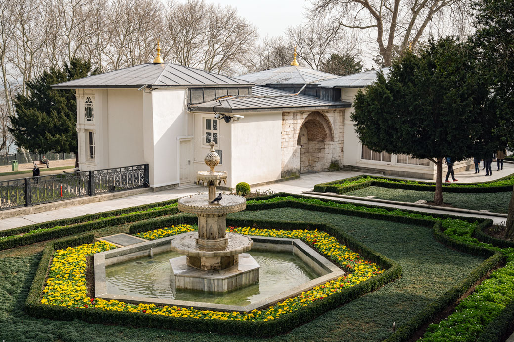 Fontaine à étages au Palais de Topkapı d'Istanbul