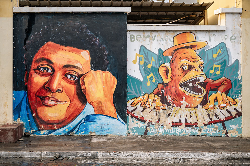 Art urbain sur un mur de la ville de Tarrafal, île de Santiago