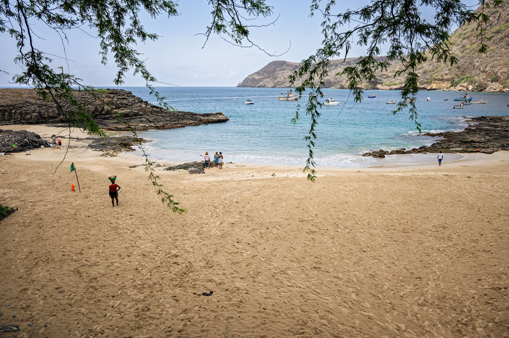 Plage de sable Mar di Baxu à Tarrafal, île de Santiago